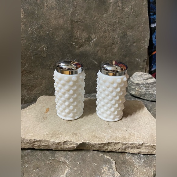 Milk Glass Salt & Pepper Shaker with Textured Studded Scale Pattern - Picture 7 of 11